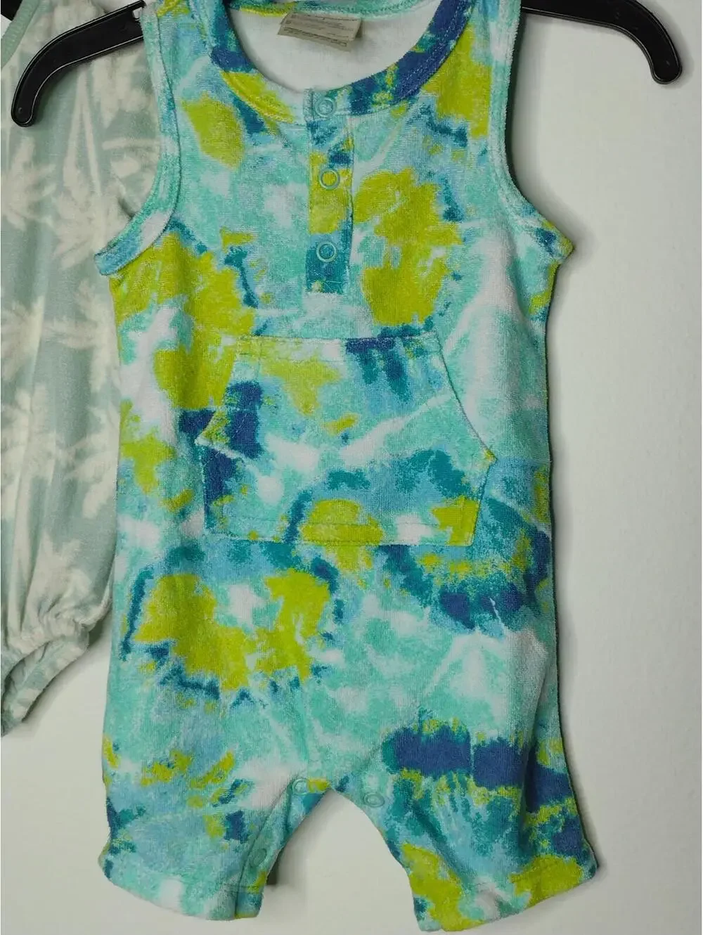 NWT Set of 2 Baby Rompers in Mint Green and Tie-Dye Size 0-3M
